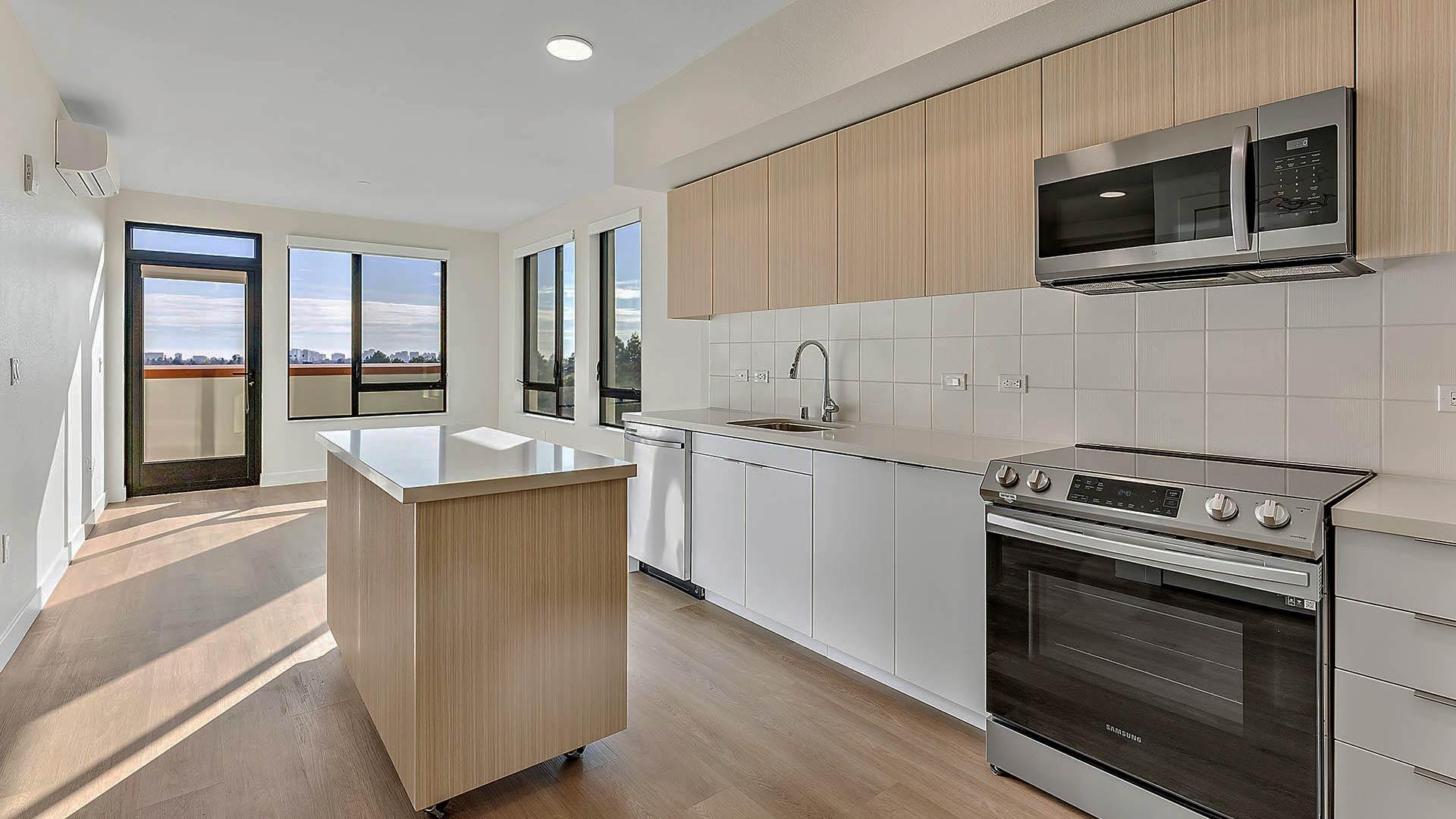 Blake apartments b5 floorplan kitchen view 2