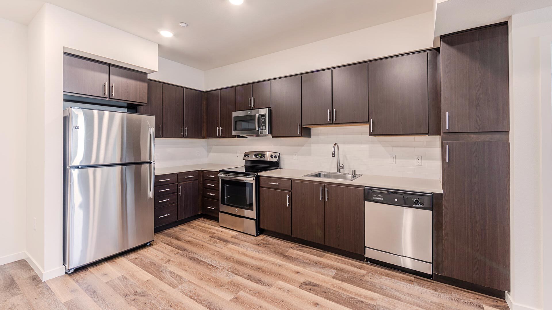 The lark manzanita 2br kitchen view