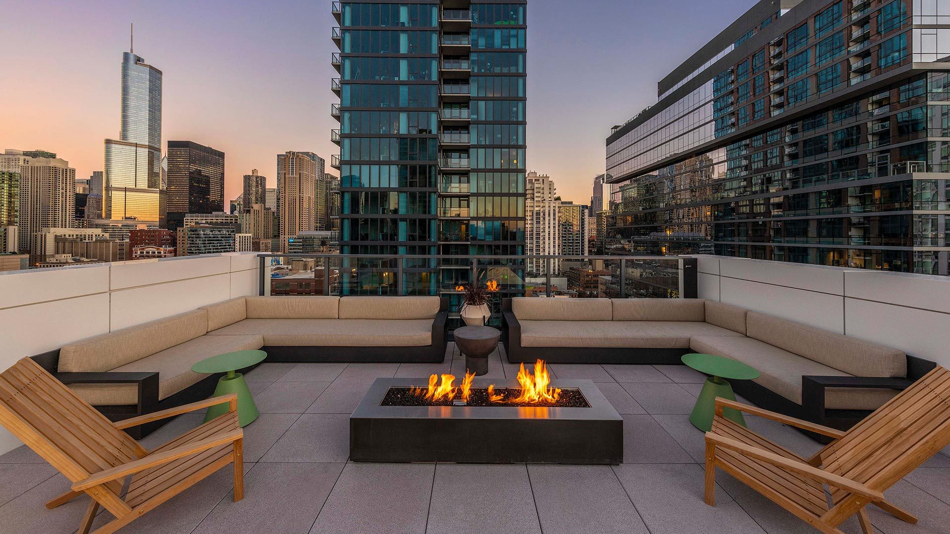 Marlowe chicago rooftop firepit sunset view 1